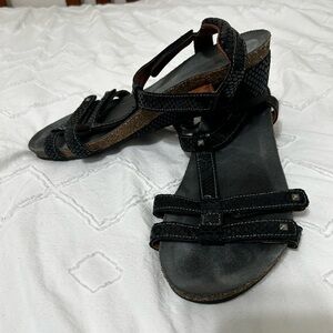 Taos sandals
